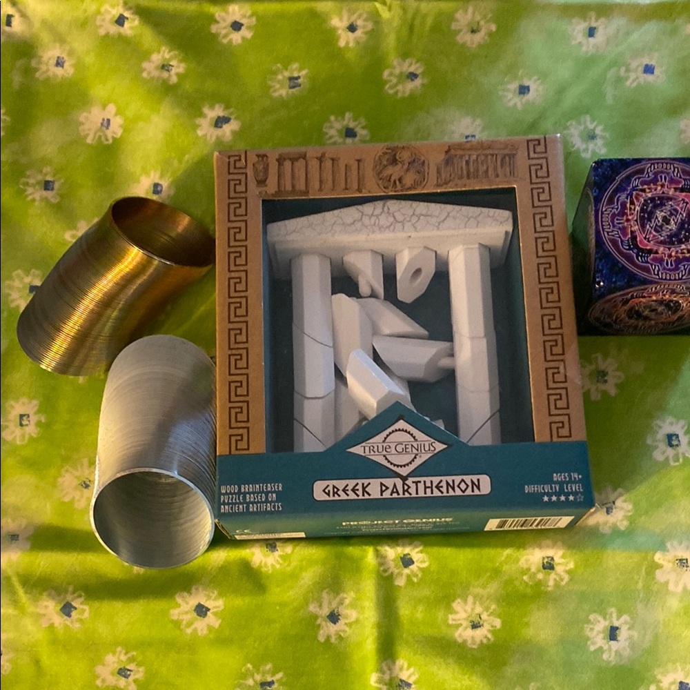 Greek Parthenon Puzzle - White